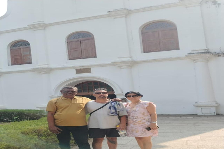 Kochi: Tuk-Tuk-Ausflug mit versteckten SchätzenKochi: Ausflug mit dem Tuk-Tuk zu versteckten Schätzen