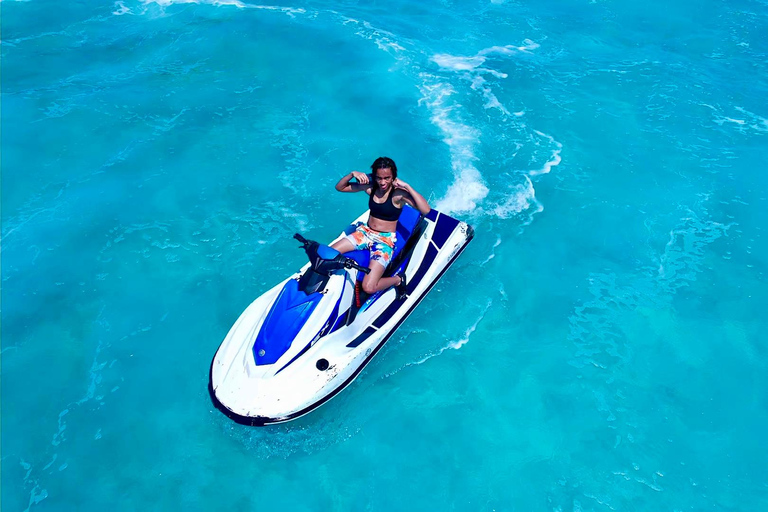 Providenciales: Jet Ski tour to ship wreck and Noahs Arkprivate tour in spanish