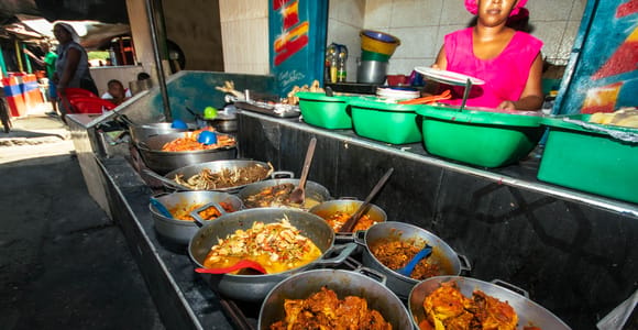 Cartagena: breakfast / lunch SEA FOOD cooked by native WOMEN