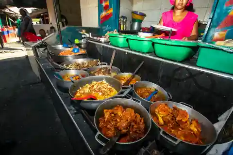Cartagena: café da manhã/almoço COMIDA DO MAR preparada por MULHERES nativas