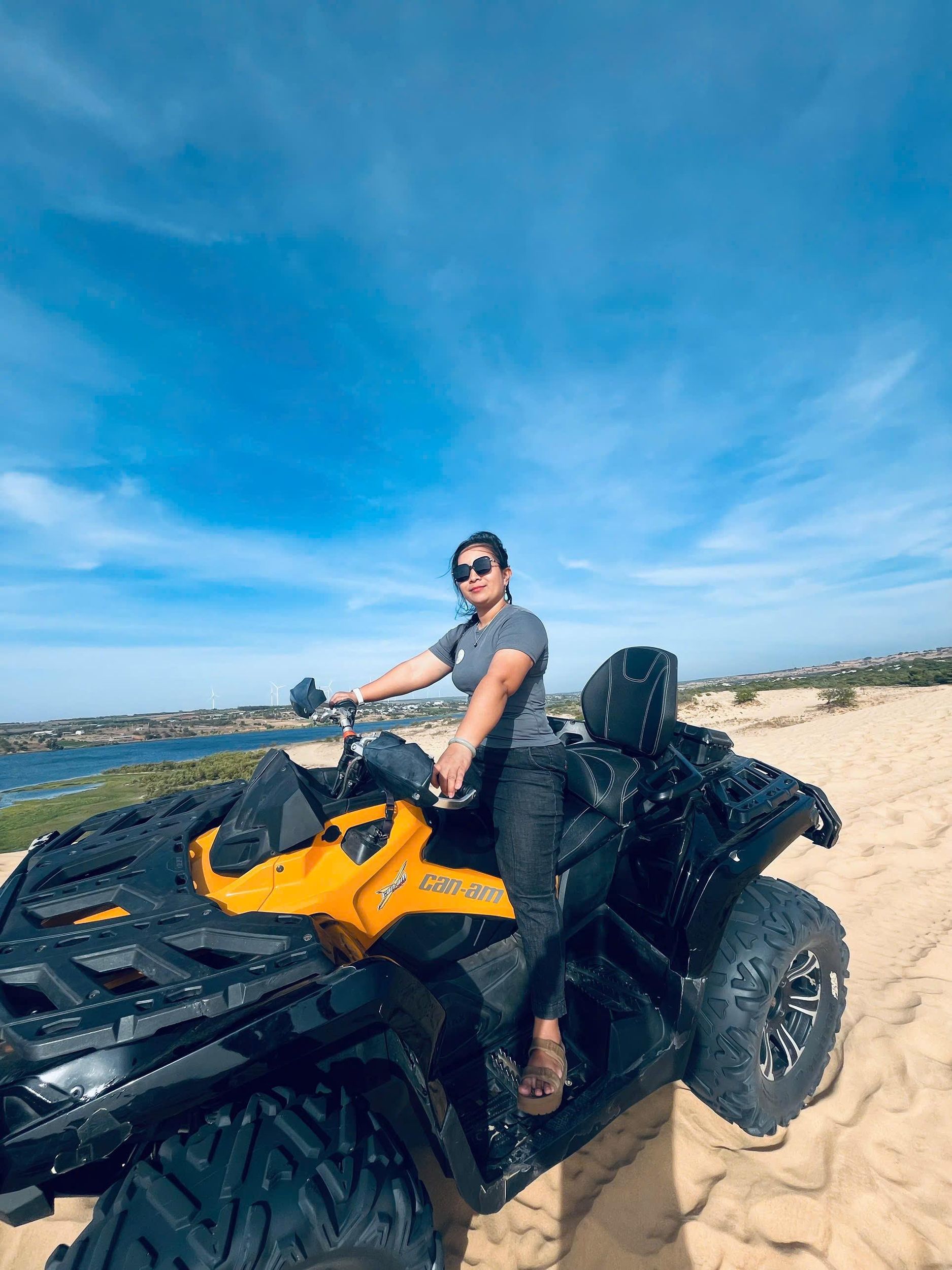 Abenteuer in Mui Ne: 40-minütige Quad- und Jeep-Tour zum Selbstfahren
