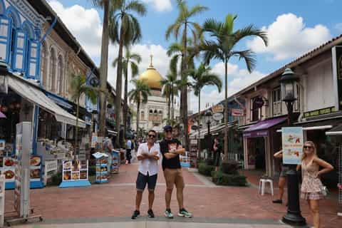 Singapore Private Customized Walking Tour in Spanish! - Image 3