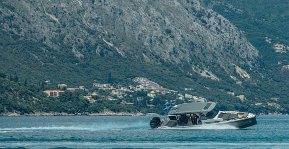 Mallorca: Private Halbtageskreuzfahrt mit einem luxuriösen Schnellboot
