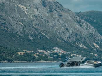 Mallorca: Private Half Day Cruise on Luxury Speed Boat