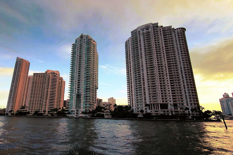 Miami Boat Tour : Mansions & Skyline with optional Pick-up PARTIAL PAYMENT | Miami Boat Tour