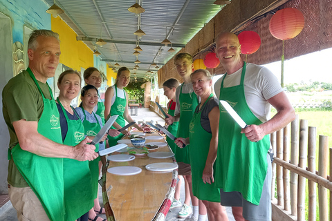 Hue : Visite du pont Thanh Toan en moto avec cours de cuisine