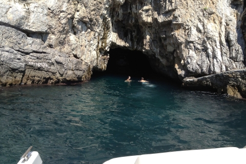Excursion en bateau privé d'une journée : Positano et la côte amalfitaineExcursion d'une journée à Positano et sur la côte amalfitaine en hors-bord