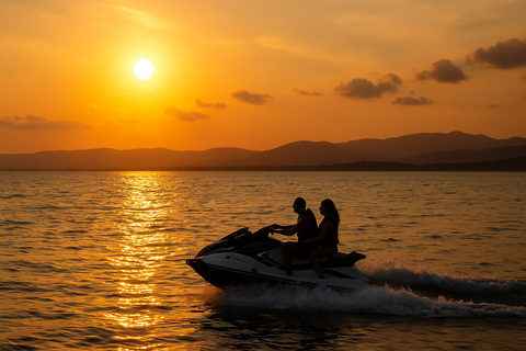 Cannes: Jet-Ski-Tour bei Sonnenuntergang zu den Lérins-Inseln