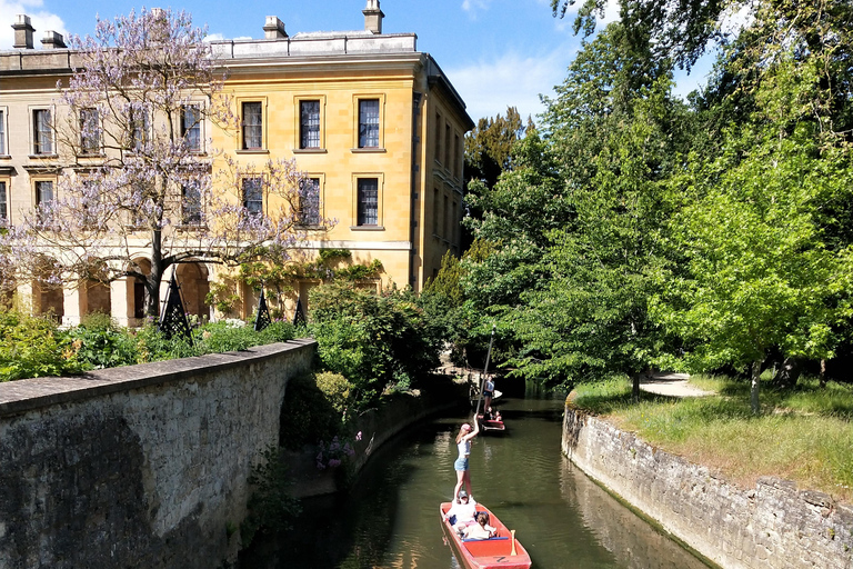 Oxford: C.S. Lewis &amp; J.R.R. Tolkien Guided Walking TourShared Group Tour