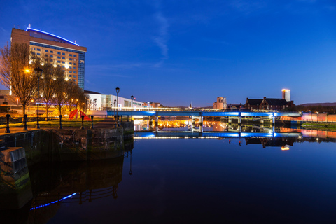 Belfast: Geführte nächtliche Hydrobike Tour auf dem Fluss Lagan