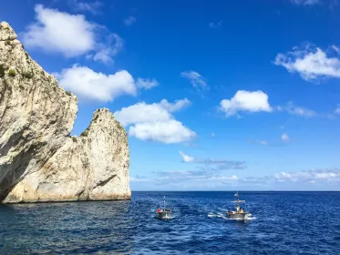Capri: Private Bootstour mit Badestopp und Höhlen