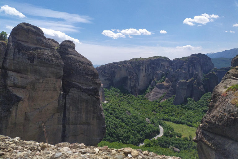 Thessaloniki: Meteora Day Trip with Monastery Visit