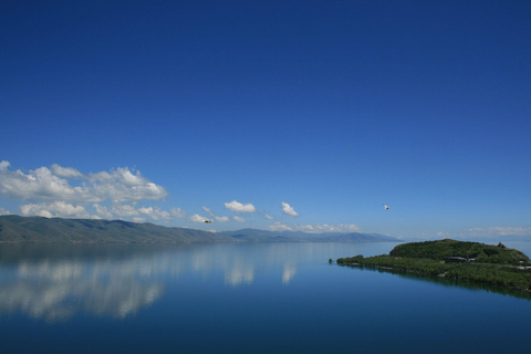 Excursión de un día a Armenia desde Tiflis: Sevan, Dilijan, Ereván