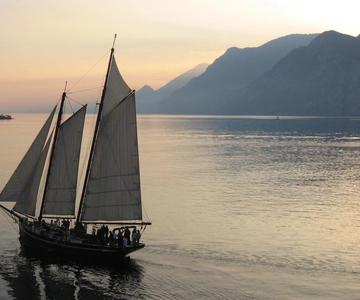 Malcesine: Fireworks Evening Cruise