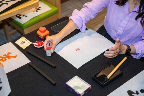 Tokyo: Asakusa Calligraphy Workshop with Instructor
