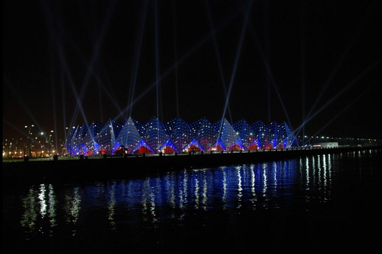 Baku: Tour noturno com as Torres das Chamas e a Praça da Bandeira