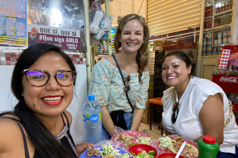 Xochimilco: Food and Trajinera Ride with Local Women