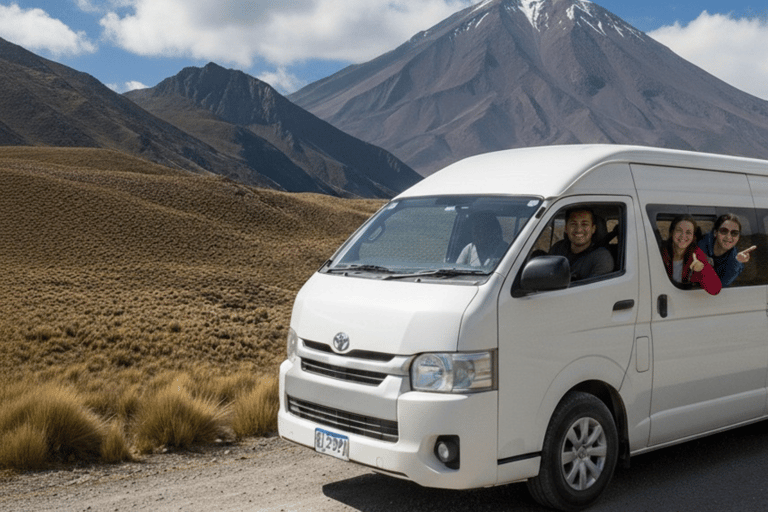La Paz - Uyuni: Comfortable Private Transfer with Tour Guide