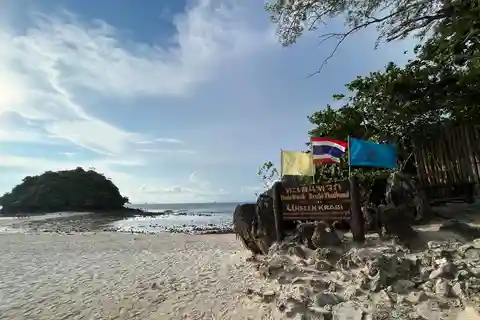 One day Thale Waek Poda Island Chicken Island From Phuket