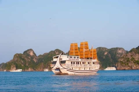 Vanuit Hanoi: 2-daagse boottocht Ha Longbaai & Ti TopTweepersoons/Twin Deluxe Cabin zonder vervoer