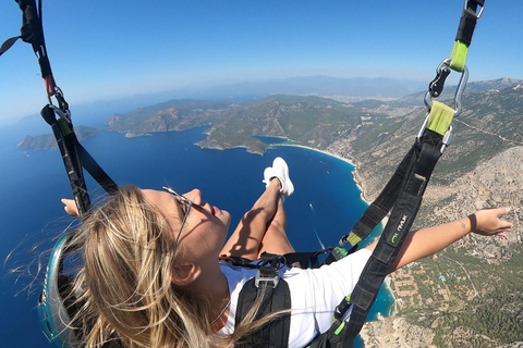 From Antalya: Fethiye Blue Lagoon with Lunch & Paragliding