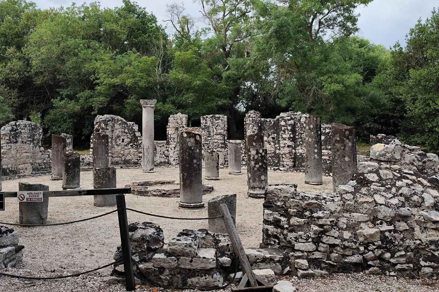 Tirana to Butrint&Blue Eye: Private day trip