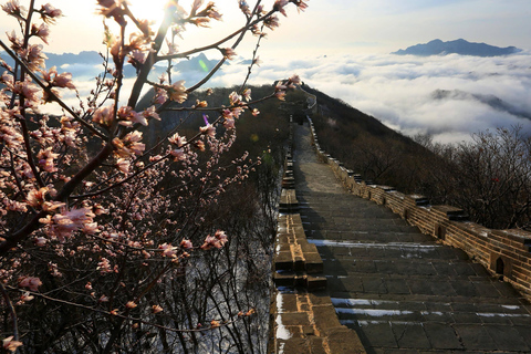 Beijing Mutianyu Great Wall Shuttle Bus And Tickets Booking (en anglais)