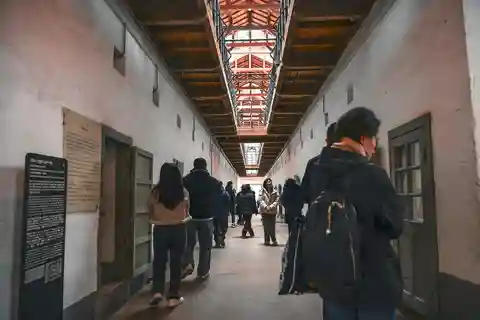 Passé sombre et saveurs des rues commerçantes