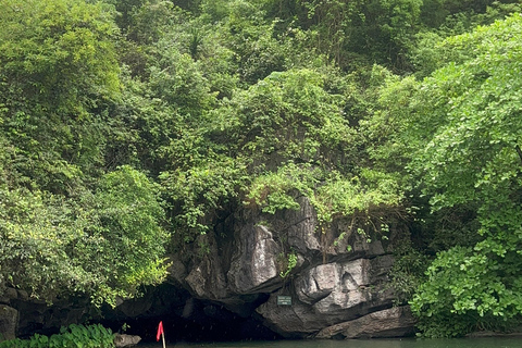 Ninh Bình: Bai Dinh, Trang An en Mua Cave dag privétourNinh Bình: Bai Dinh, Trang An en Mua Cave op de motor