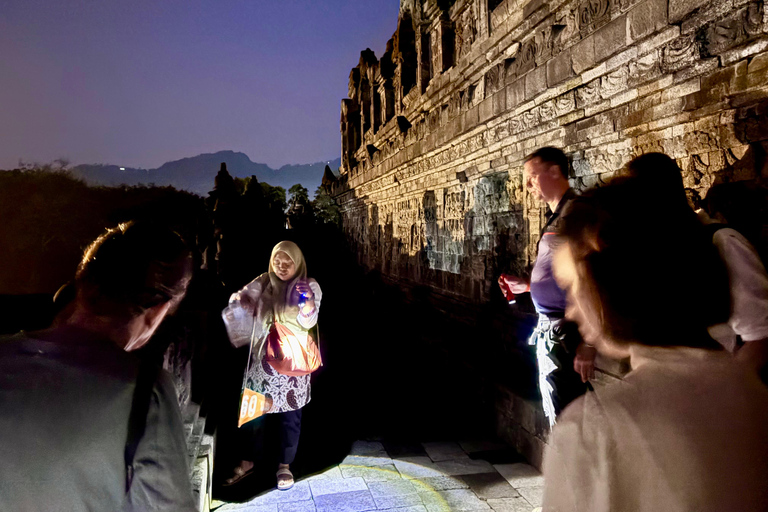 Yogyakarta: Borobudur Sunrise Tour with Breakfast Shared tour VIP Sunrise Borobudur