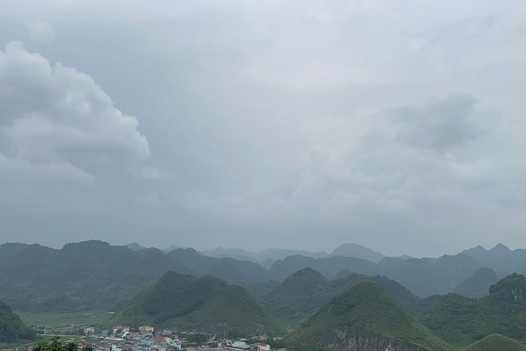 Au départ de Hanoi : 4 jours de visite en voiture de la boucle de Ha Giang, plus un montage vidéo