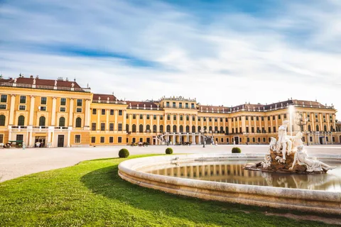 Zwiedzanie pałacu i ogrodu Schönbrunn w małej grupie