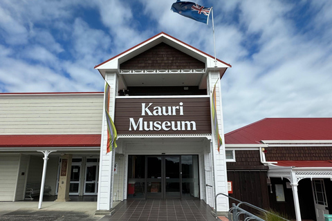 Waipoua Forest: Tane Mahuta & Kauri Museum from Auckland