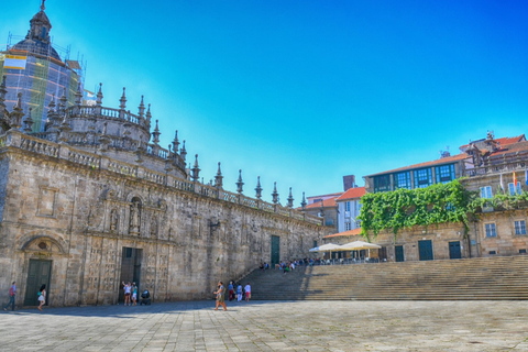 Porto: Santiago de Compostela Tour & Exclusive E-Book