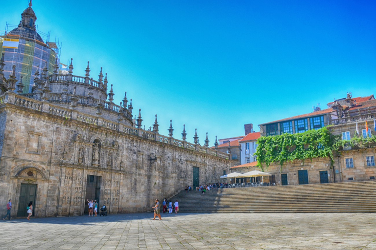 Porto: Santiago de Compostela Tour & Exclusive E-Book