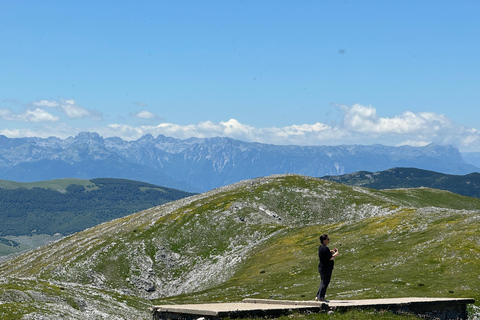 From Sarajevo: Private Lukomir Village 4x4 SafariPrivate Tour With Lunch at Lukomir Village