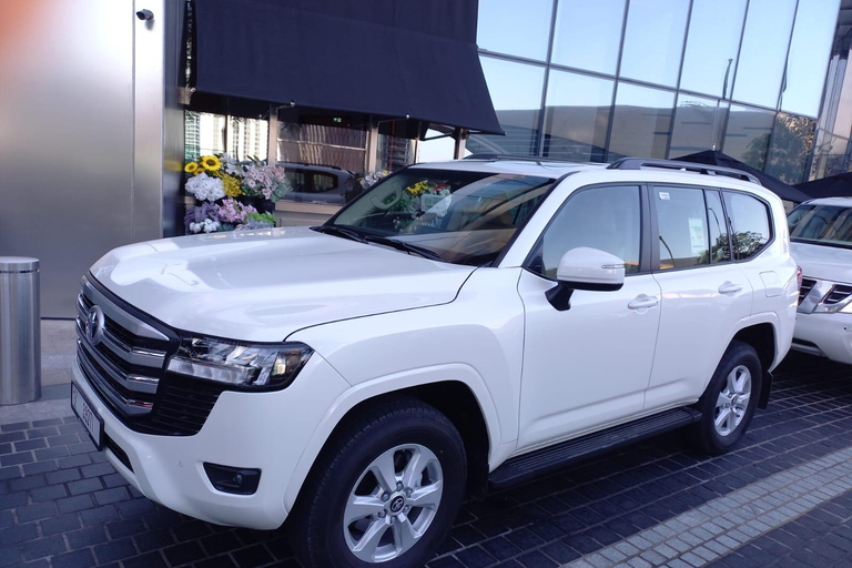 迪拜私人单程接送往返迪拜机场 (DXB)从阿尔巴沙、码头、朱美拉棕榈岛、JLT 前往 DXB 机场