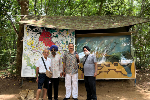 Zwarte Maagdenberg, Cu Chi tunnels, Cao Dai op de motor