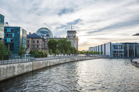 Berlin boat Tour: Spree River Cruise with Views of Landmarks Berlin boat Tours Spree River Cruise with Views of Landmarks