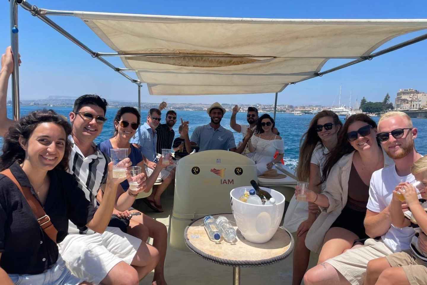 Siracusa: Tour en barco por Ortigia - 5 Idiomas