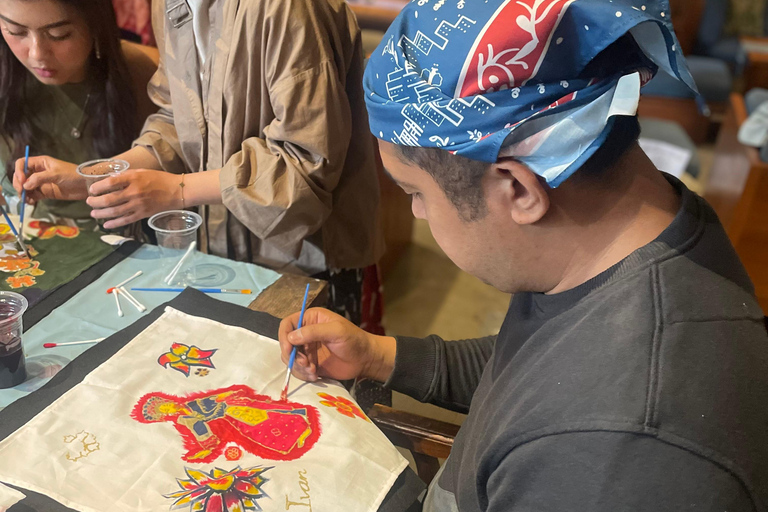 Jakarta: City Tour and Batik Workshop with Lunch