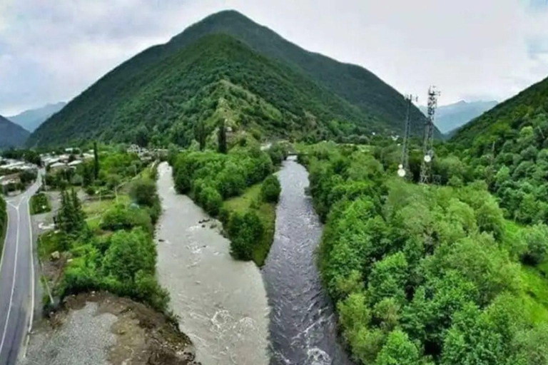 From Tbilisi: Kazbegi Day Tour with Ananuri Castle & Gudauri