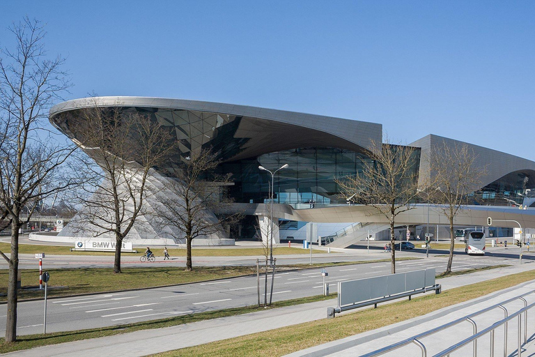 Munich: City Highlights Tour -Nymphenburg Park, BMW Welt