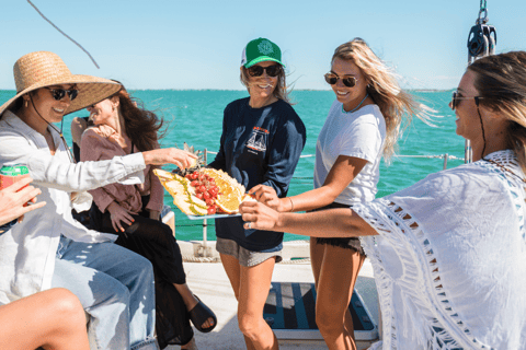 Excursión matinal en velero, snorkel y kayak por Cayo Hueso