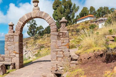 Desde Cusco: Excursión de 2 días al Lago Titicaca con pernoctación en autobús