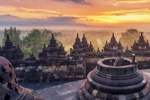 Yogyakarta : visite d&#039;une journée à Prambanan, Merapi en Jeep et BorobudurYogyakarta : visite d&#039;une journée de Prambanan, Merapi en Jeep et Borobudur