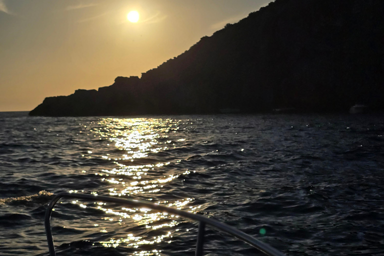 Speed Boat Tour to Blue Cave, Lady of Rocks and Mamula