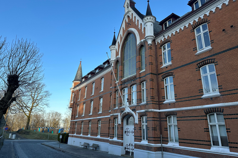 Bergen: Guided Walking Tour with Ghost Stories