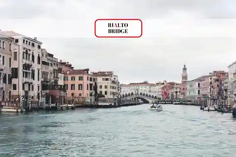 Venedig: Rialto Offbeat Walk & Blooming Grand Canal Palace