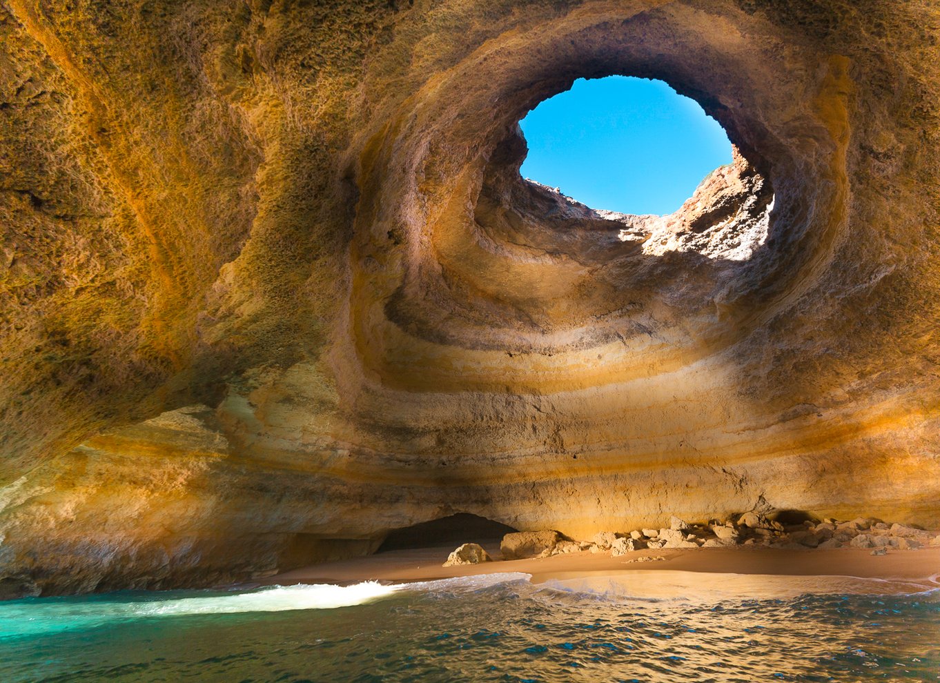 Portimão: Benagil Sea Caves Speedboat Adventure Tour